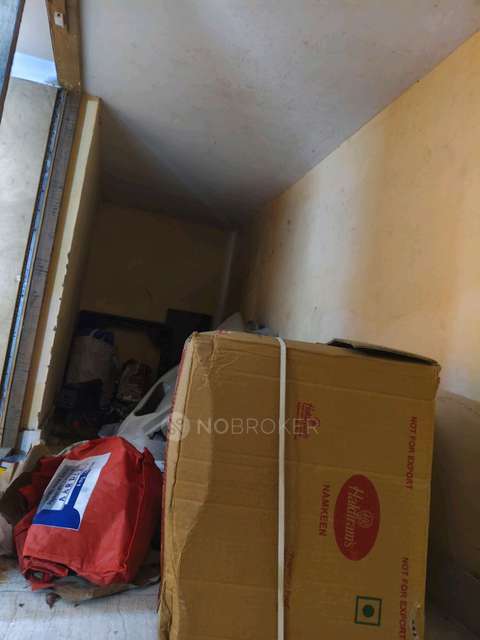 2 BHK Flat In Karmapura, F Block For Sale  In Karam Pura