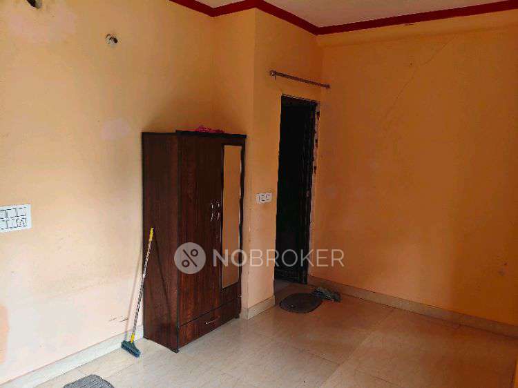 2 BHK Flat In Karmapura, F Block For Sale  In Karam Pura