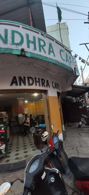 Godown/Warehouse in Near Andhra Cafe, Hyderabad for Rent 