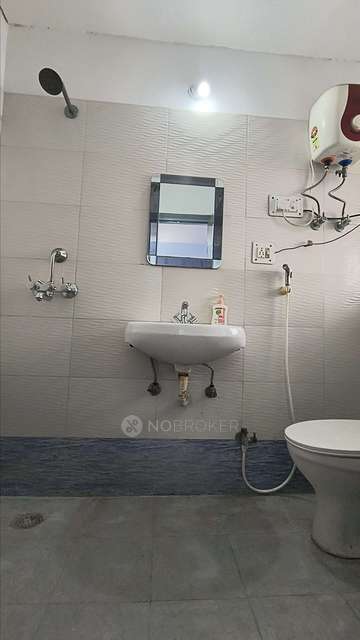 2 BHK Flat In Neel Padam Kunj For Sale  In Vaishali