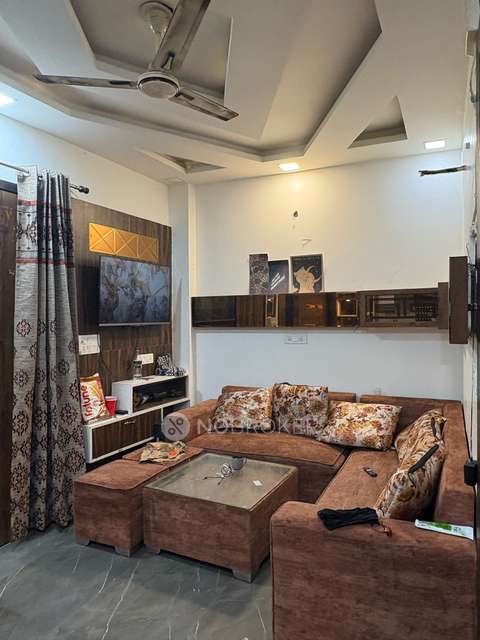 Single Room for Female In 3 BHK  In Rama Park Apartment In Dwarka Mor