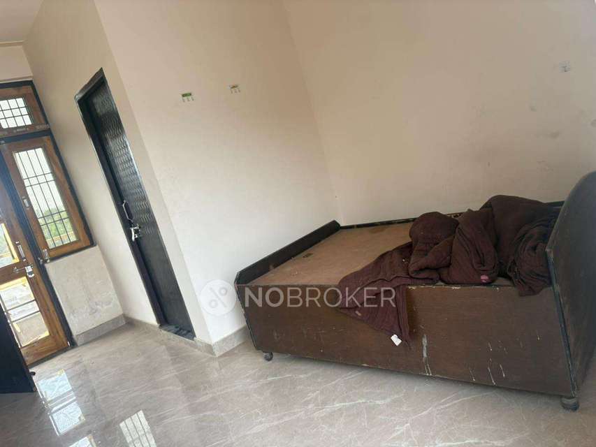 2 BHK Flat In Standalone for Rent  In Sector 63 A