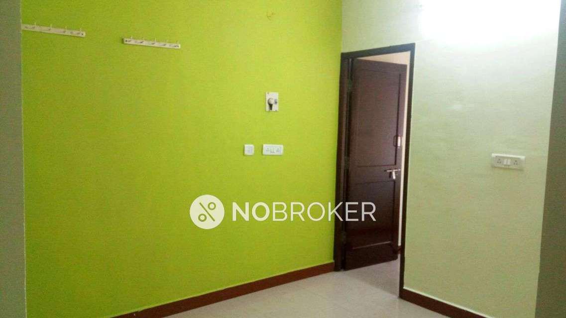 2 BHK Flat In Jeevan Bima Nagar For Sale  In Anna Nagar West Extension