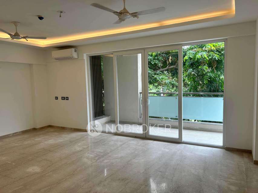 4+ BHK Flat for Rent  In L161b, 2, Dlf City Phase 3 Rd