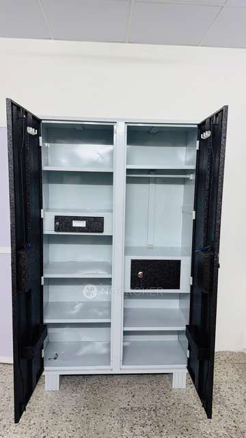 Shared Room for Male In 2 BHK  In Swastik Society In Wadarvadi