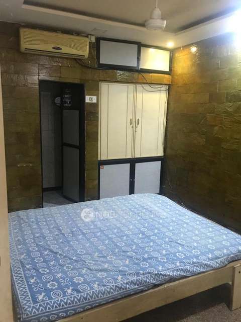 3 BHK Flat In Standalone Building  For Sale  In Kandivali West