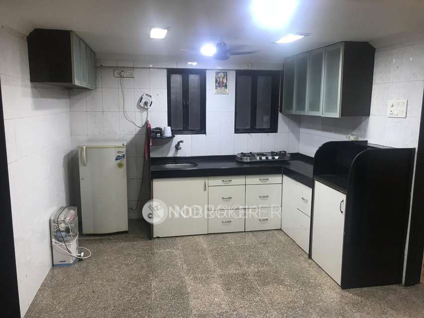 3 BHK Flat In Standalone Building  For Sale  In Kandivali West