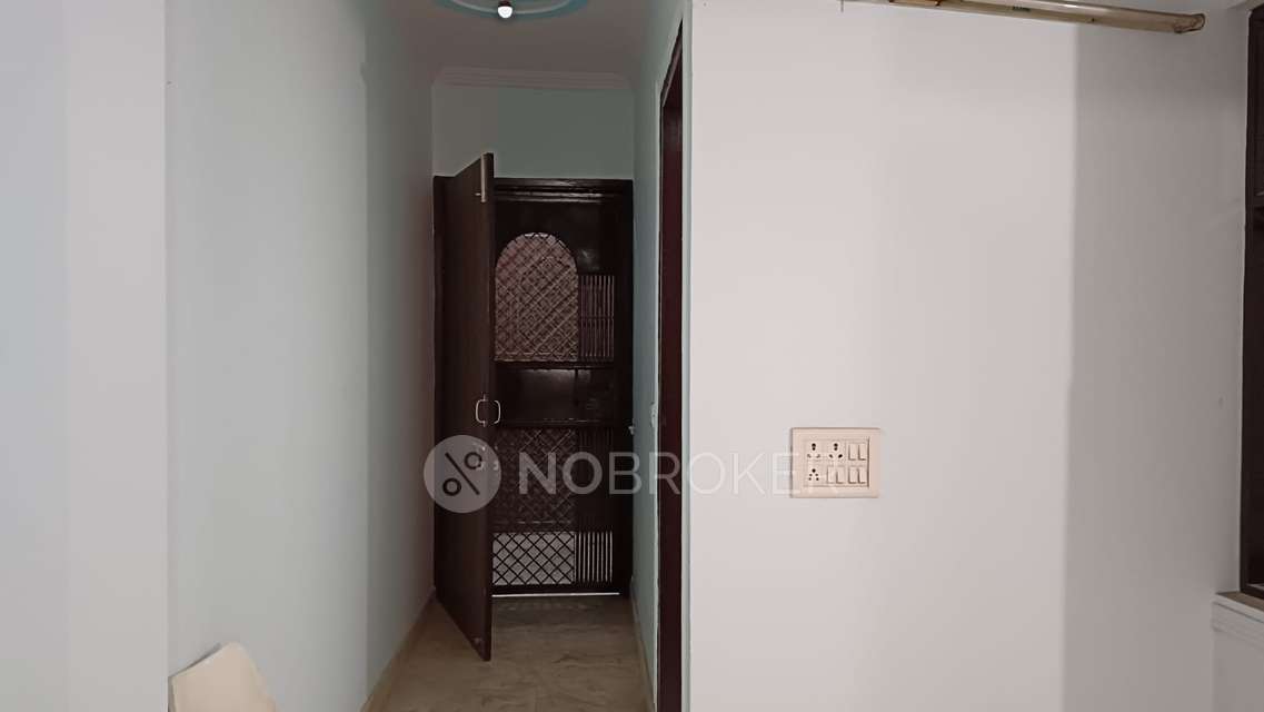 2 BHK Flat For Sale  In Laxmi Nagar