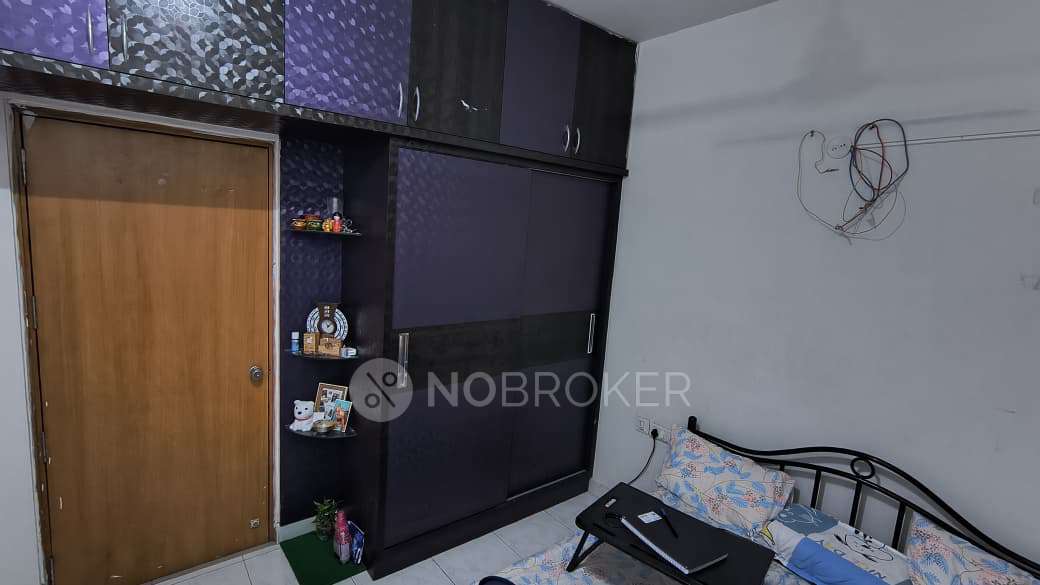 Single Room for Female In 3 BHK  In Gachibowli