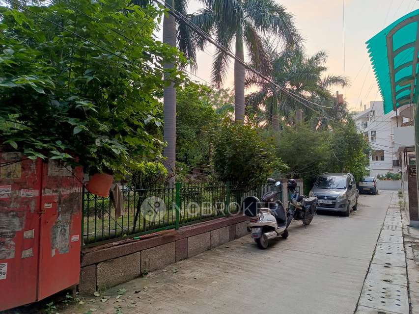 2 BHK Flat In Hari Enclave,  Hari Nagar, New Delhi For Sale  In  Hari Nagar, New Delhi