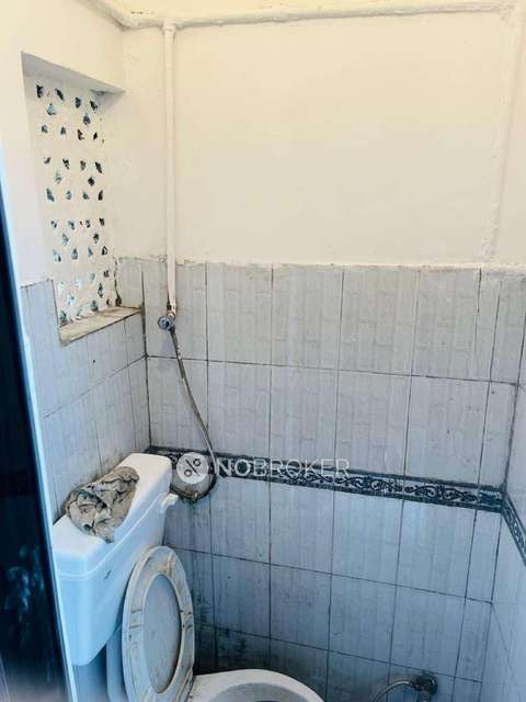 2 BHK Flat For Sale  In Shalimar Bagh