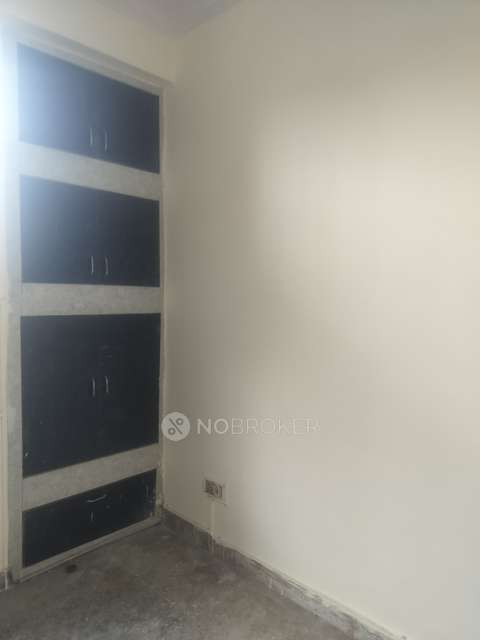 1 BHK Flat In Raj Apartment, Shalimar Garden For Sale  In Sahibabad