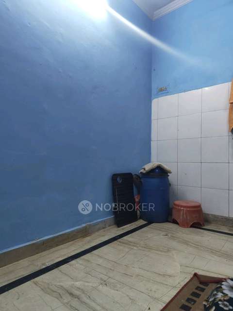 2 BHK Flat In Shiv Puri For Sale  In Govindpuri