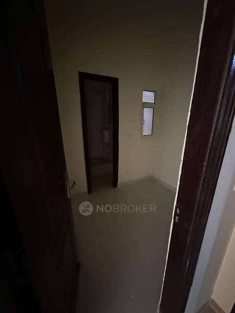 3 BHK Flat In Amrapali Sapphire, Sector-45 For Sale  In Sector-45