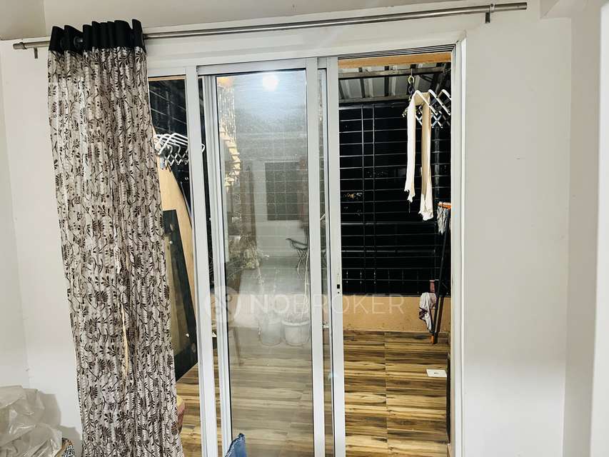 Single Room for Male In 2 BHK  In Shreeji Paradise In Aundh Gaon