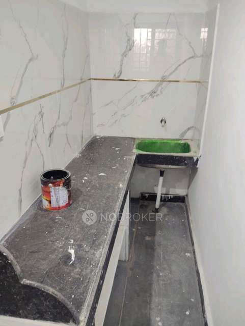 1 RK Flat In Bedroom for Rent  In Murad Nagar