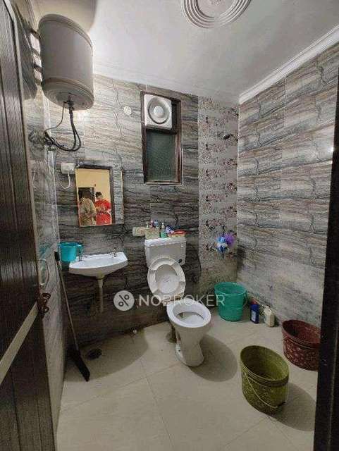 1 BHK Flat In Balaji Apartment , Devta Moholla , Sultanpur For Sale  In Sultanpur