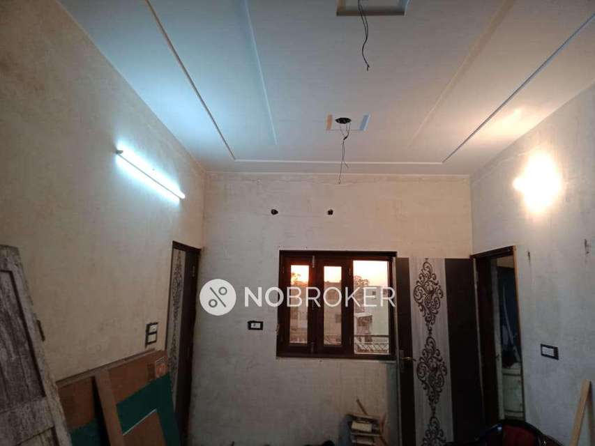 4+ BHK Flat In Dda Flat   For Sale  In Shalimar Bagh