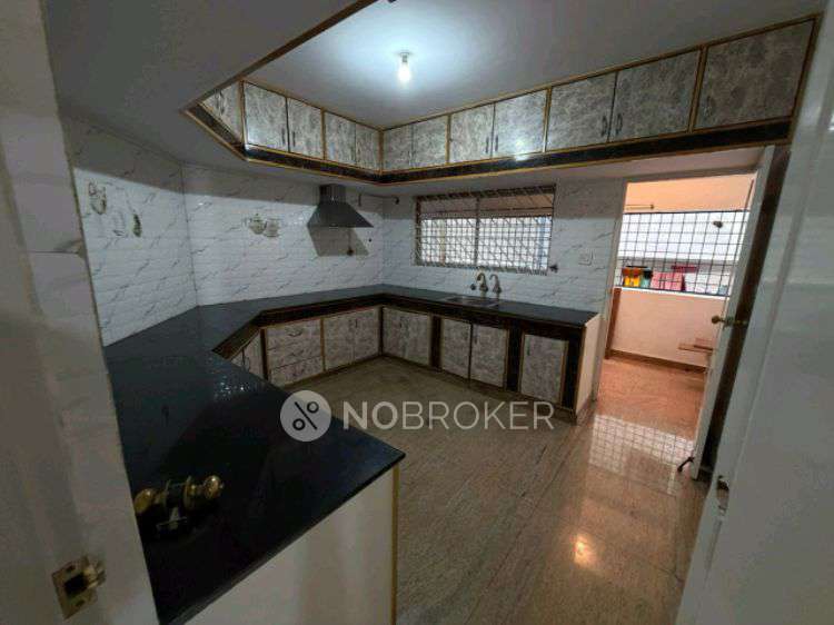 3 BHK Flat In Swamy Towers For Sale  In Basavanagudi