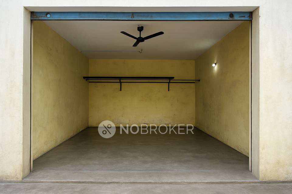 Shop in Maruti Suzuki Arena &#40;kalyani Motors, Bengaluru, Mysore Road&#41;, Bangalore for Rent 