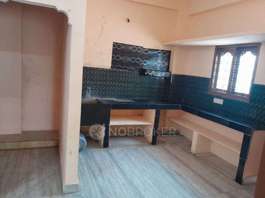 2 BHK Flat In Standalone Building  for Rent  In New Nallakunta