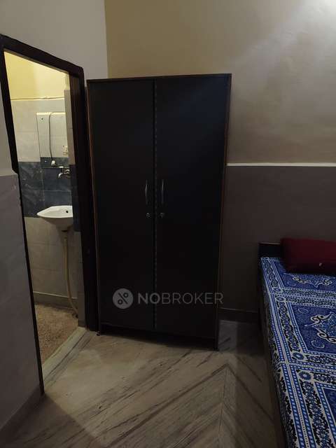 PG for Anyone in Vishal Mega Mart - Dundahera-ggn