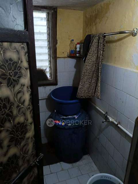 1 RK Flat In New Guruprasad Chs Virar East For Sale  In New Guruprasad Co-op.hsg.soc.ltd.