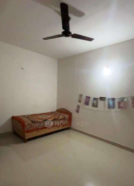 Shared Room for Female In 2 BHK  In A19  In  Pimpri-chinchwad, 