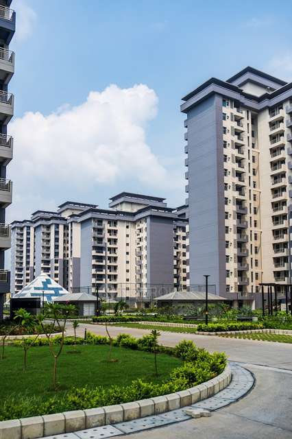 2 BHK Flat In Kenriya Vihar Greater Noida for Rent  In Sector 4