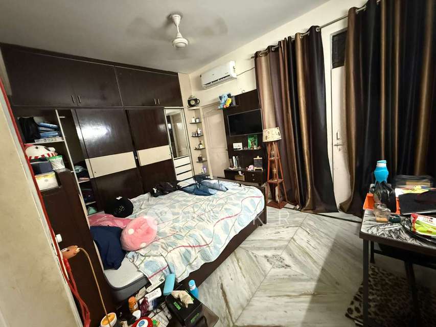 1 BHK Flat for Rent  In Kalkaji
