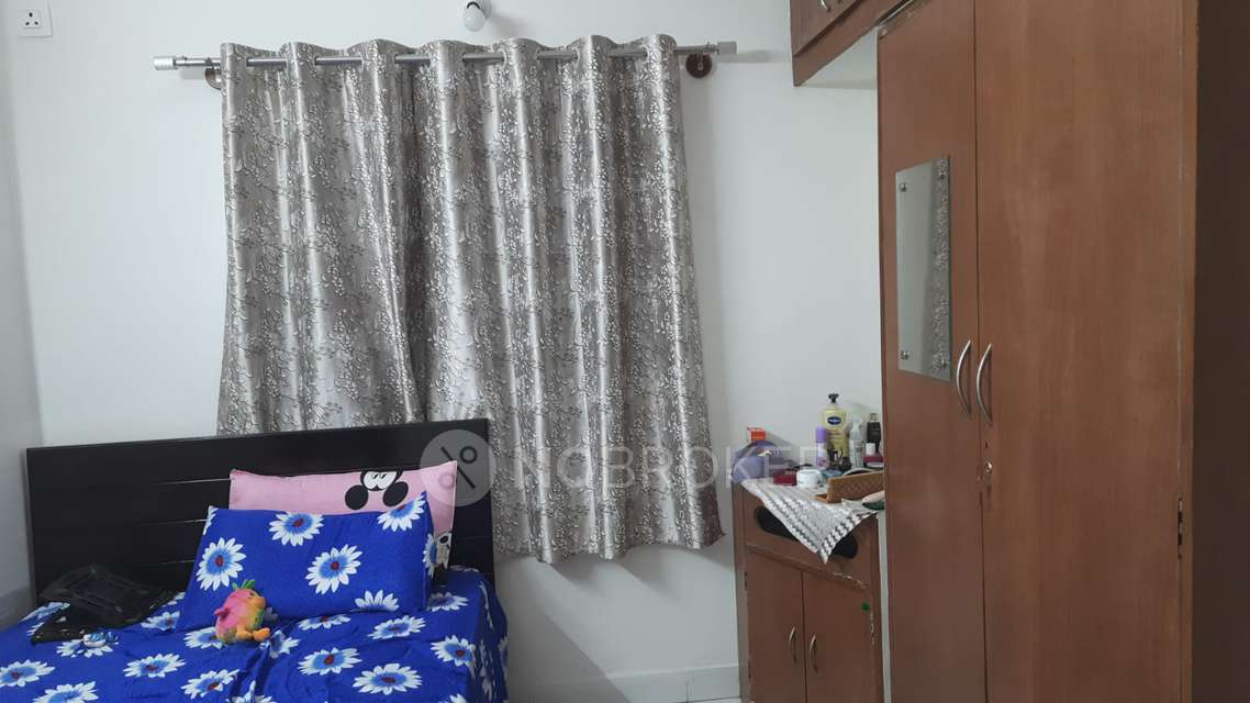 Single Room for Female In 3 BHK  In Janapriya Sai Darshan, Whitefield In Whitefield