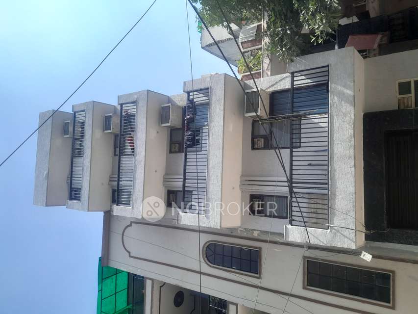 2 BHK Flat for Rent  In Dlf Phase 3