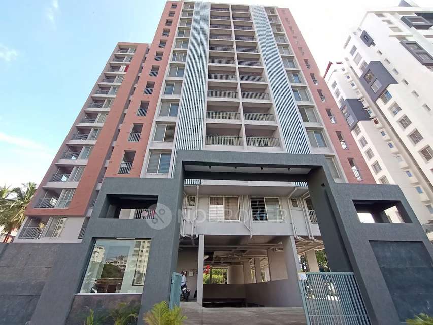 Single Room for Female In 2 BHK  In Splendid Lakeview In Balaji Nagar