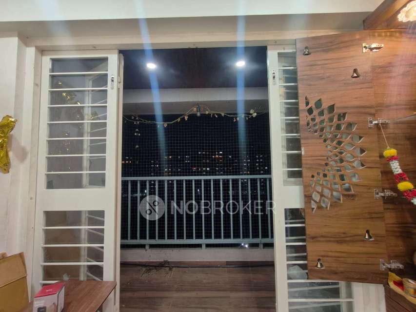 Single Room for Female In 2 BHK  In Splendid Lakeview In Balaji Nagar