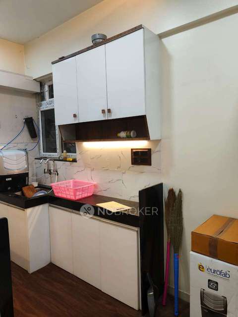 Single Room for Female In 2 BHK  In Splendid Lakeview In Balaji Nagar