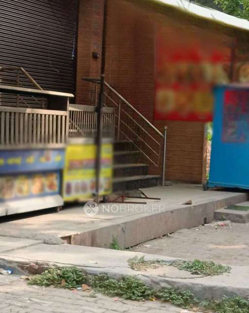 Shop in Vaishali, Ghaziabad for sale