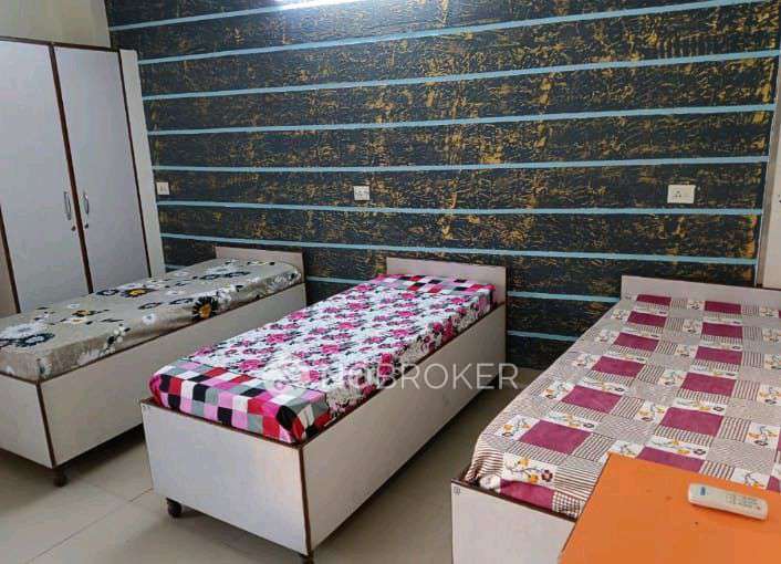 PG for Boys in Sector 62