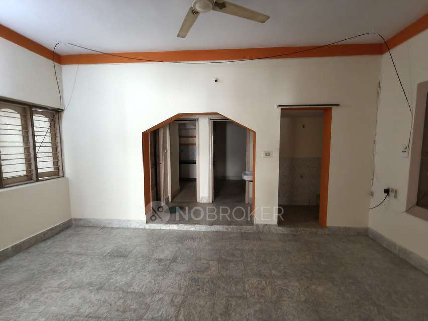 2 BHK House for Rent  In Kormangala Junction