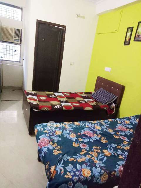 PG for Girls in Sector 62,