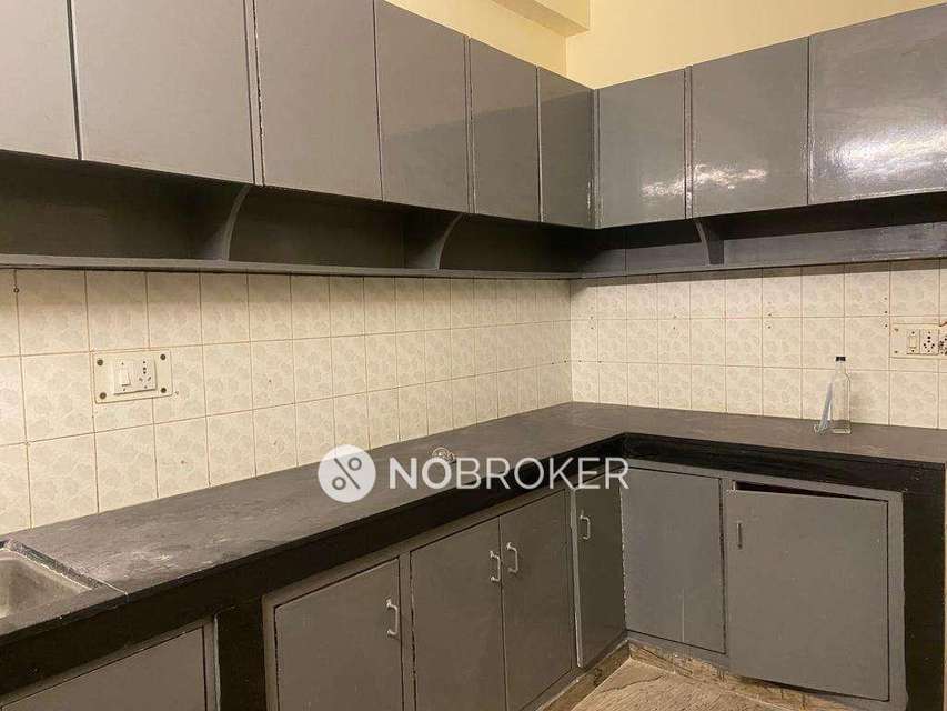 3 BHK Flat In Standalone Building  For Sale  In Siri Fort