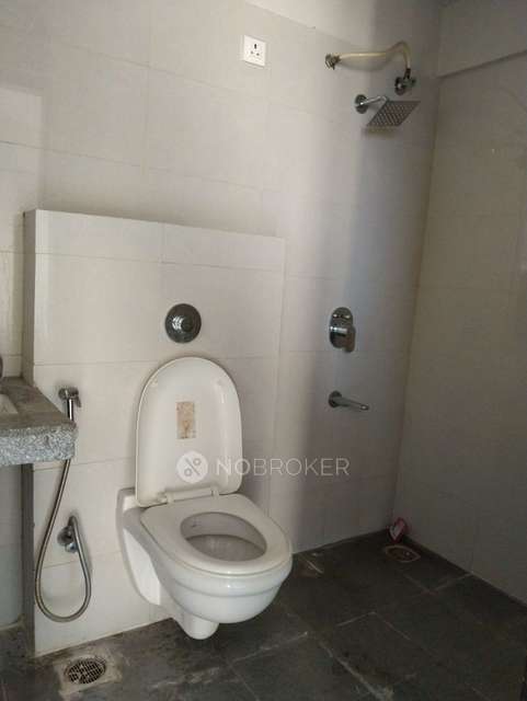 2 BHK Flat In Yash Vastu Parkland for Rent  In Ghorpadi