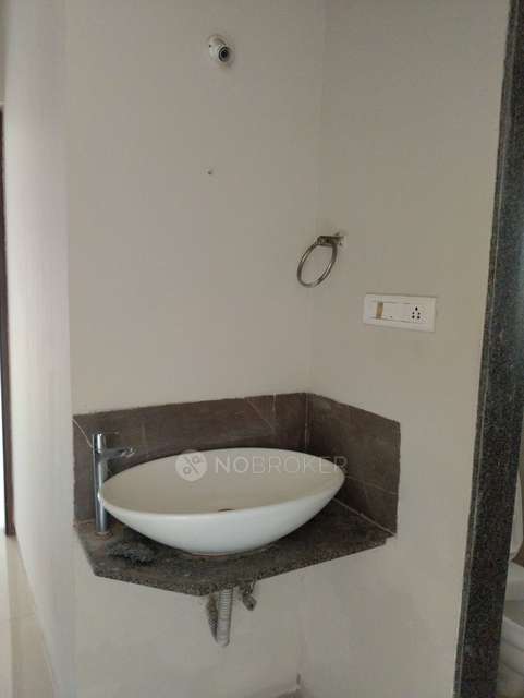 2 BHK Flat In Yash Vastu Parkland for Rent  In Ghorpadi