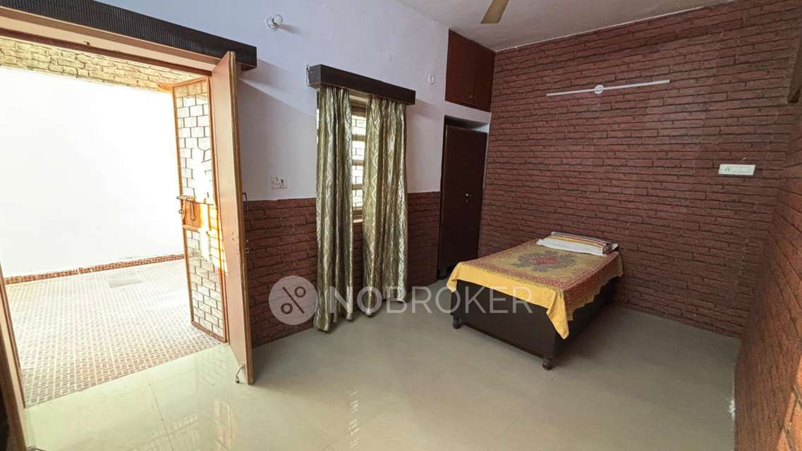 1 RK Flat for Rent  In Sector 40