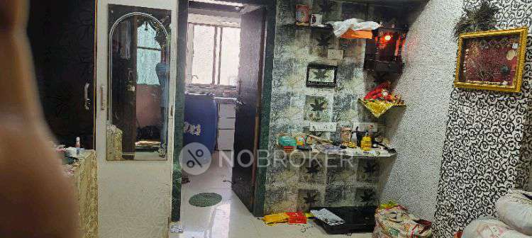 1 RK Flat In Muktai Niwas Building  for Rent  In Old Anjirwadi Number 1 Ln