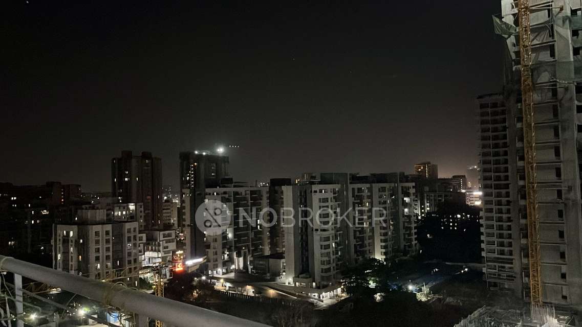 Single Room for Female In 2 BHK  In Paladio Aprtment  In Wakad