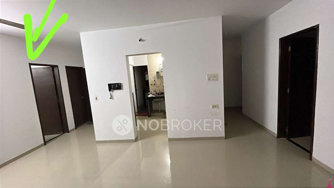 Single Room for Female In 2 BHK  In Paladio Aprtment  In Wakad