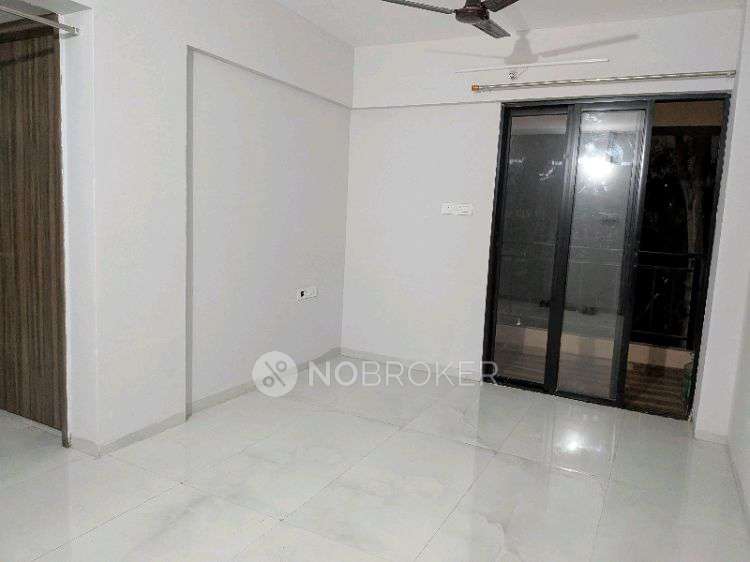 Shared Room for Female In 2 BHK  In Oxy Jude Apartment In #oxy Judeâs Art