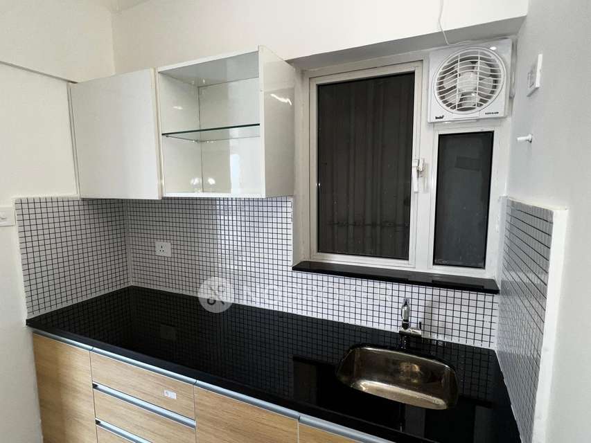 2 BHK Flat In Omkar Signet, Malad East, Mumbai For Sale  In Malad East, Mumbai