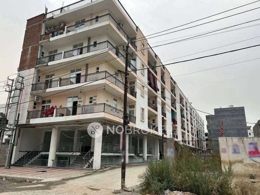 3 BHK Flat In Celestial Twin Tower  for Rent  In Noida Extension Sector 1