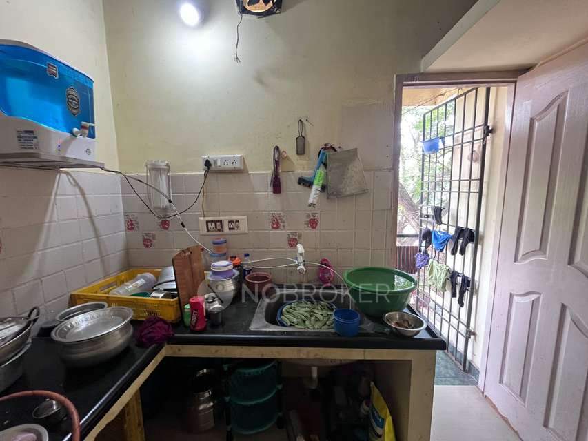 2 BHK Flat In Pranav Flats For Sale  In Mudichur